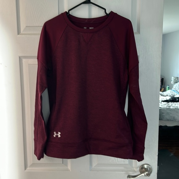 Women’s Under armour sweat shirt. Size medium. - Picture 1 of 3
